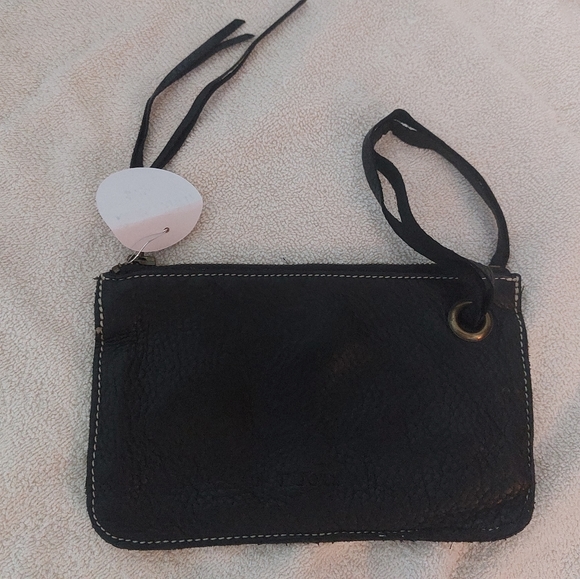 Roots black leather clutch - Picture 2 of 4